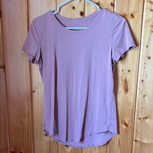 Lululemon t-shirt size 6